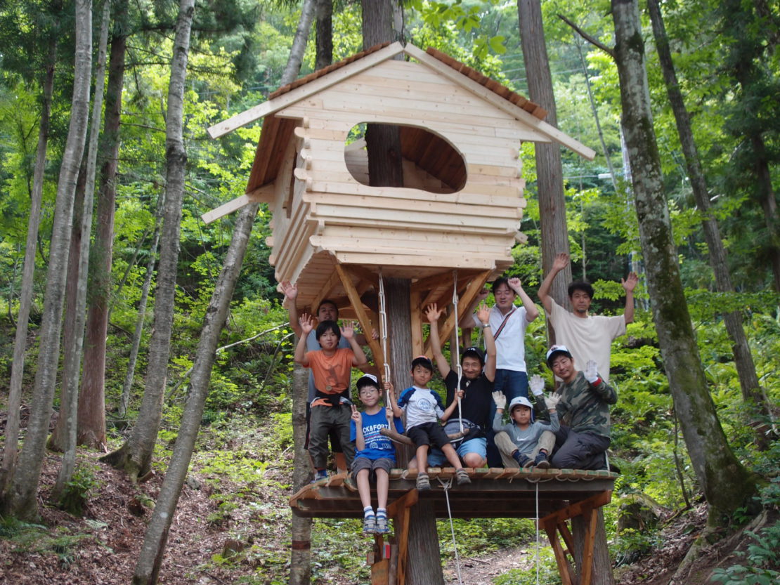 （受付終了）夏休みツリーハウスキャンプ3日間（森の中の秘密基地づくり） チャレンジワールド